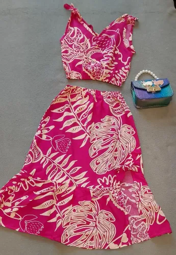 Conjunto Croped com saia