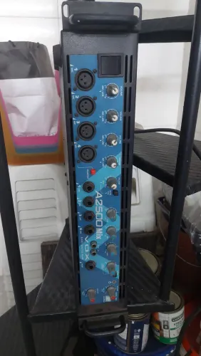 Amplificador de Potência A2500