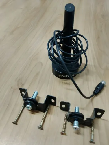 Antena Intelbras e suporte de Tv 
