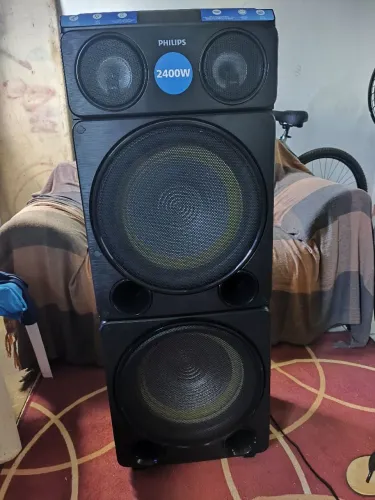 Caixa de Som Torre Philips TAX5509/78<br><br>Party Speaker 2400W