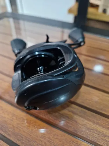 Carretilha Maruri Black Tamba BG