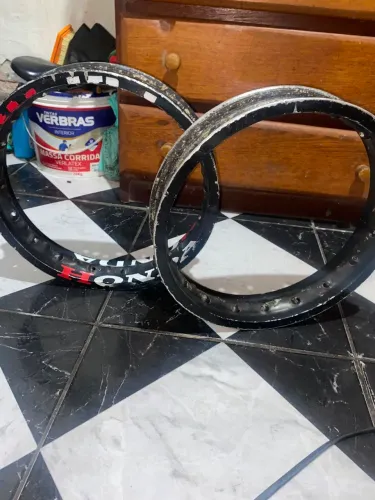 Vendo par de rodas aro 14 Viper