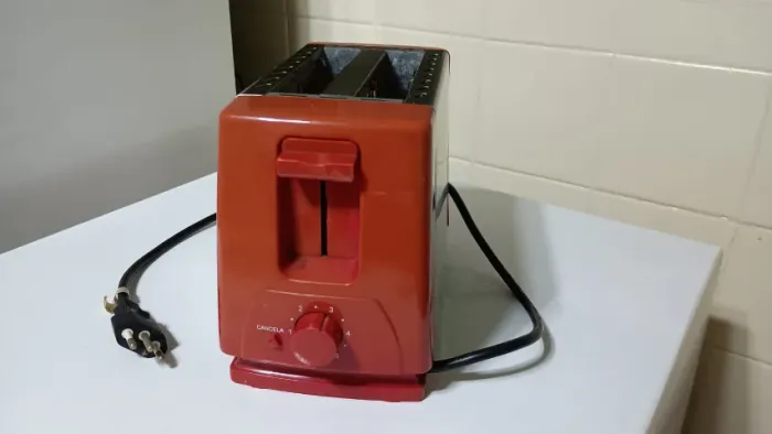 Torradeira Lenoxx Inox Red - 2 Fatias - Excelente Estado