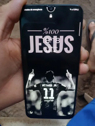 Vendo celular A50 em perfeito estado funcionando correto 