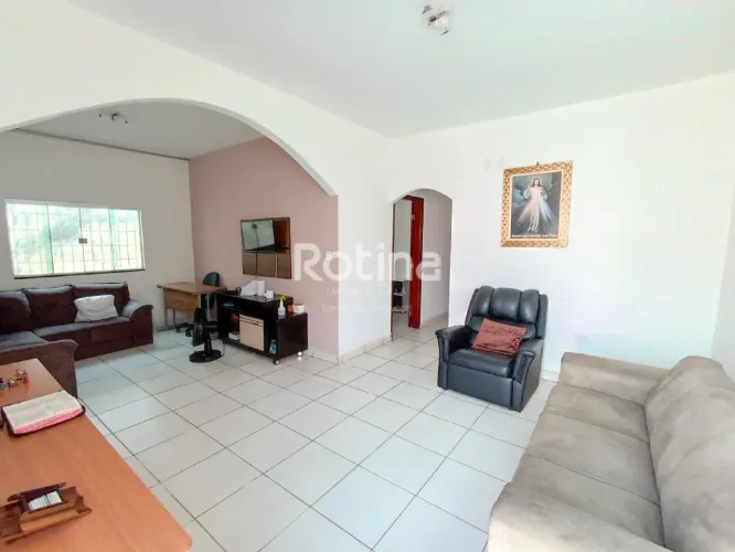 Casa à venda, 2 quartos, Carajás - Uberlândia/MG - Rotina Imobiliária
