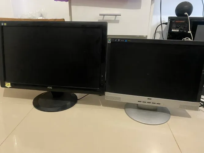 2 MONITORES AOC CONSERTO, USO OU RETIRADA DE PEÇAS