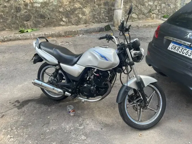 Suzuki yes 125cc - Muito Conservada, Baixa KM e Doc OK!