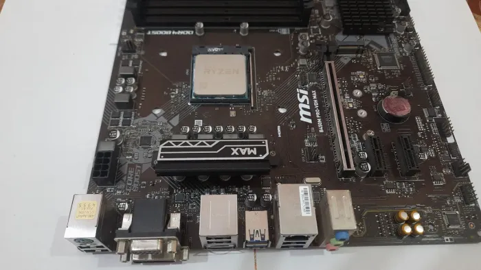 Placa mãe msi B450m pro-vdh-max com processador 