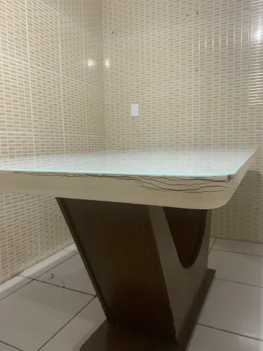Mesa 6 lugares (não acompanha cadeiras)