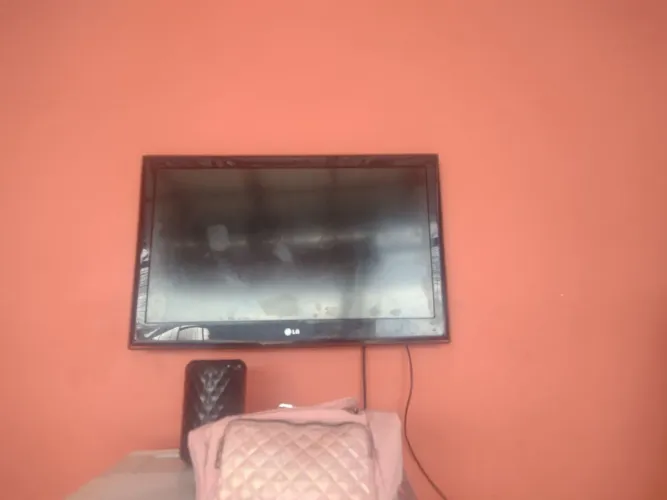 Vende-se uma tv de 32 polegada