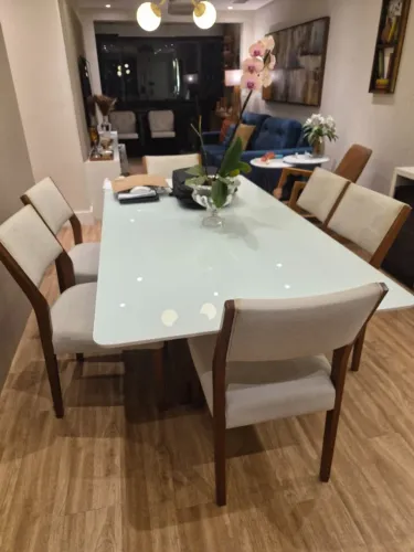 Vendo cadeiras mesa jantar modernas em bom estado
