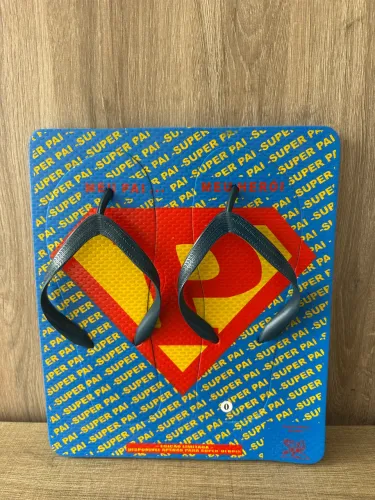 chinelo exclusivo super pai super herói novo sem uso ! lindo veja fotos ! Cambuí