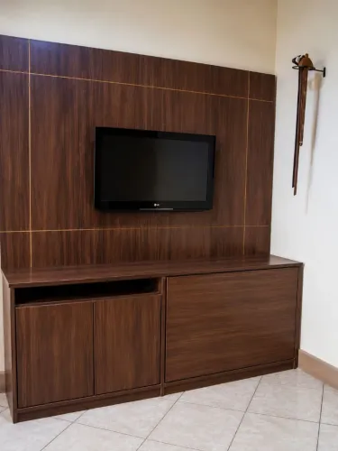 Painel TV com armário