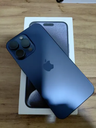 iPhone 15 pro Max - Azul / Saúde da bateria 93%