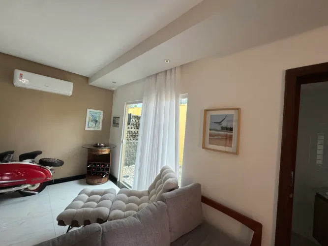 Casa condomínio Jeuneville