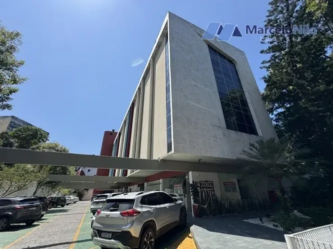 Duas Salas Comerciais Térreas de Esquina, 100m2 Total, 02 Vagas Privativas