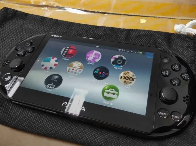 PS VITA SLIM