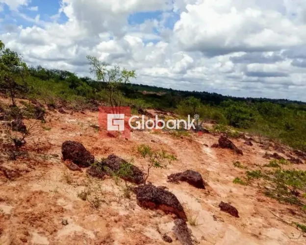 Fazenda/Sítio/Chácara em Patis, no bairro Zona Rural, à venda.