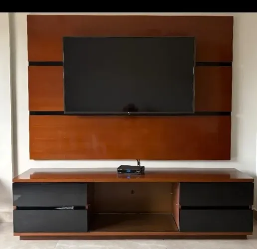 Painel com rack