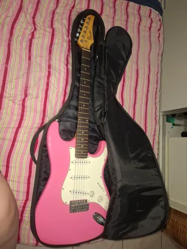 Guitarra Rosa infantil