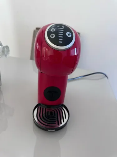 Cafeteira dolce gusto nova 