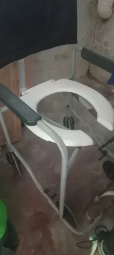 Cadeira de banho X valor 100 reais