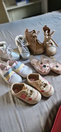 Desapego sapatos menina