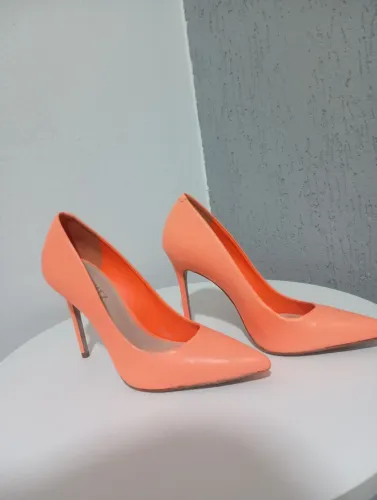 Sapato Schutz tamanho 35