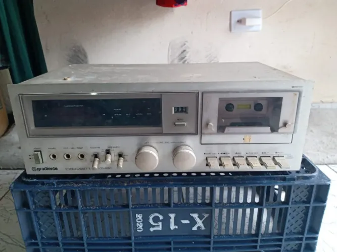 Toca fita , rádio AM FM funcionando perfeitamente 
