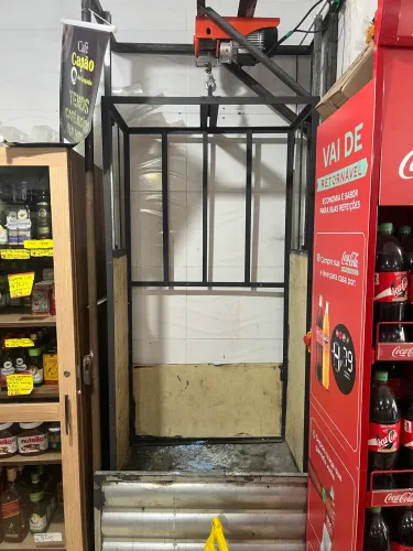 Elevador 300 kg