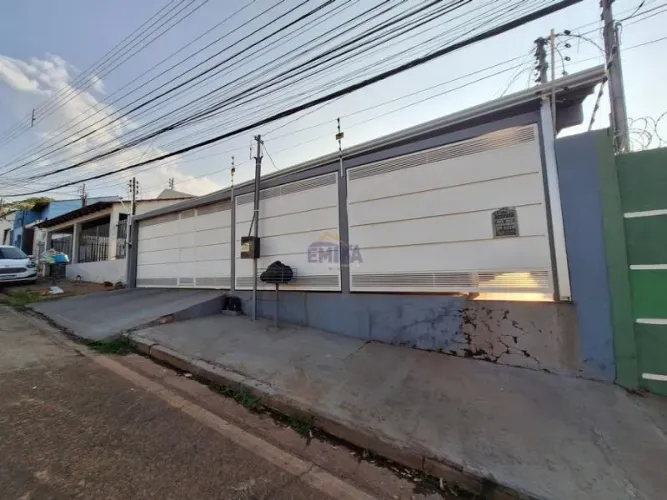 Casa com 3 quarto(s) no bairro Santa Helena em Cuiabá - MT
