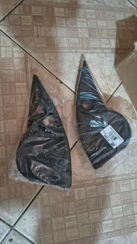 Vendo esse pá de moldura do retrovisor parte interna do Corsa clássic 2009