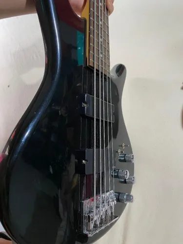 Contrabaixo IBANEZ Gio soundguear 5 cordas ativo