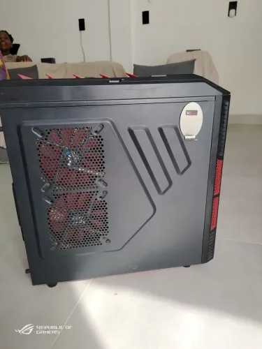 Gabinete Xpredator X1 
