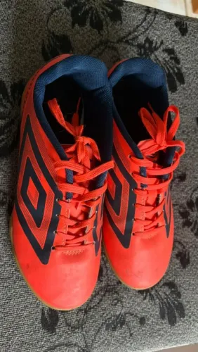 CHUTEIRA UMBRO FUTSAL TAM. 37