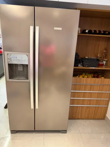 Geladeira Side by Side Electrolux