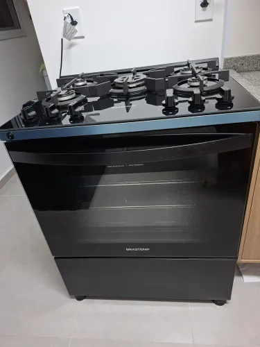 Fogão Brastemp 5 Bocas de Piso Preto com Mesa de Vidro e Dupla Chama - BYO4XAE **NOVO