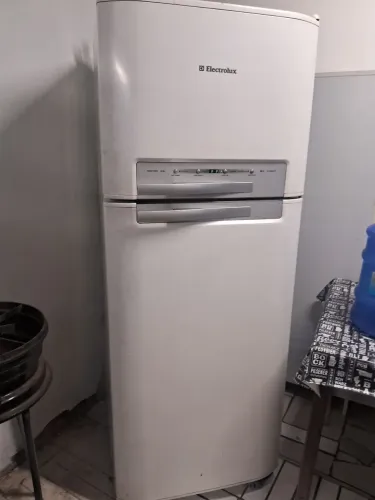 Geladeira semi nova