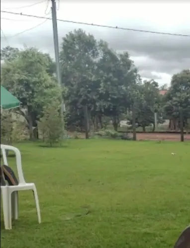 Lote em Condomínio com córrego, aceito veículo
