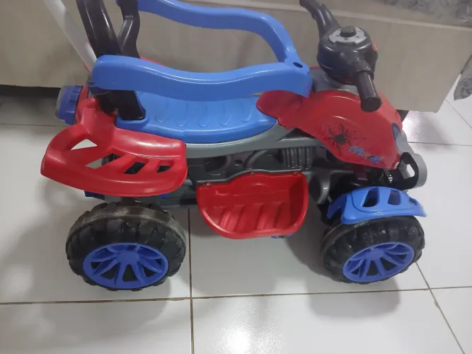 Quadriciclo infantil