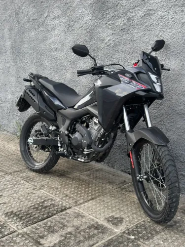 SAHARA 300 CINZA 0KM