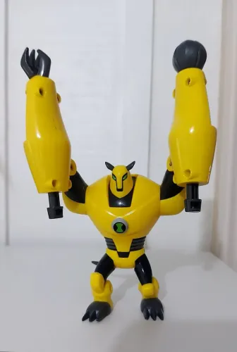Armatu (Armodrillo) Ben 10