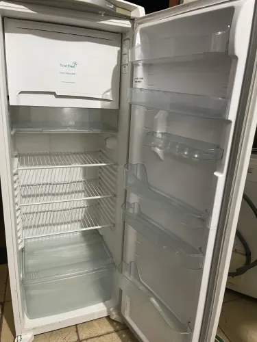 Vendo geladeira sistema frosfre 