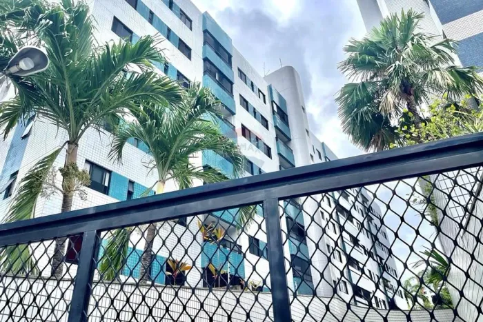Apartamento Aflitos: 3 Quartos, 71m², Localização Ideal