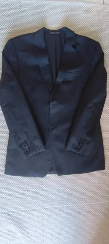 Terno preto risca de giz 100% lã fria, jaqueta+calça, perfeito estado, Simons, tam.