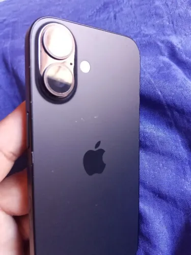 iPhone 16