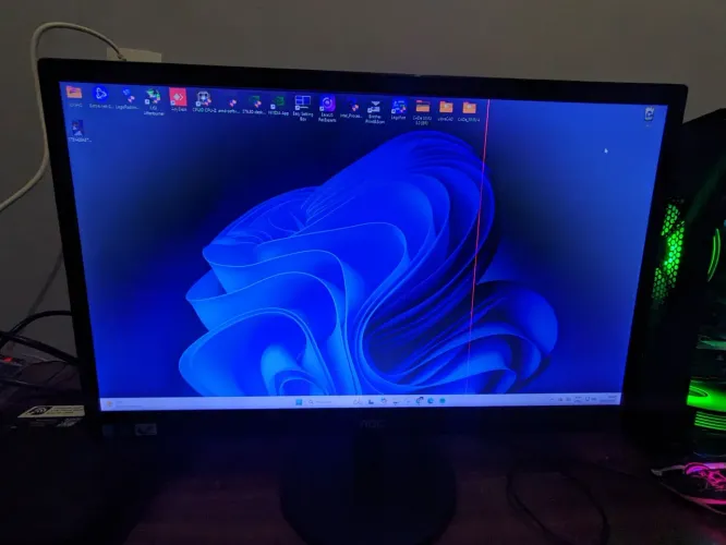 Monitor AOC 21" pequeno defeito 
