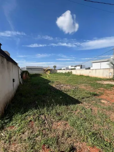 Lote em Condomínio Residencial no Portal do Igarapé 360 m² em condominio fechado.