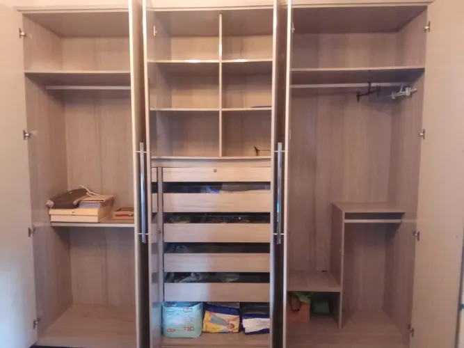 Guarda roupa em ótimo estado