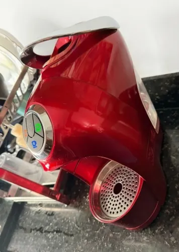 CAFETEIRA ELETRICA CÁPSULAS 3 CORAÇÕES-FUNCIONANDO PERFEITAMENTE
